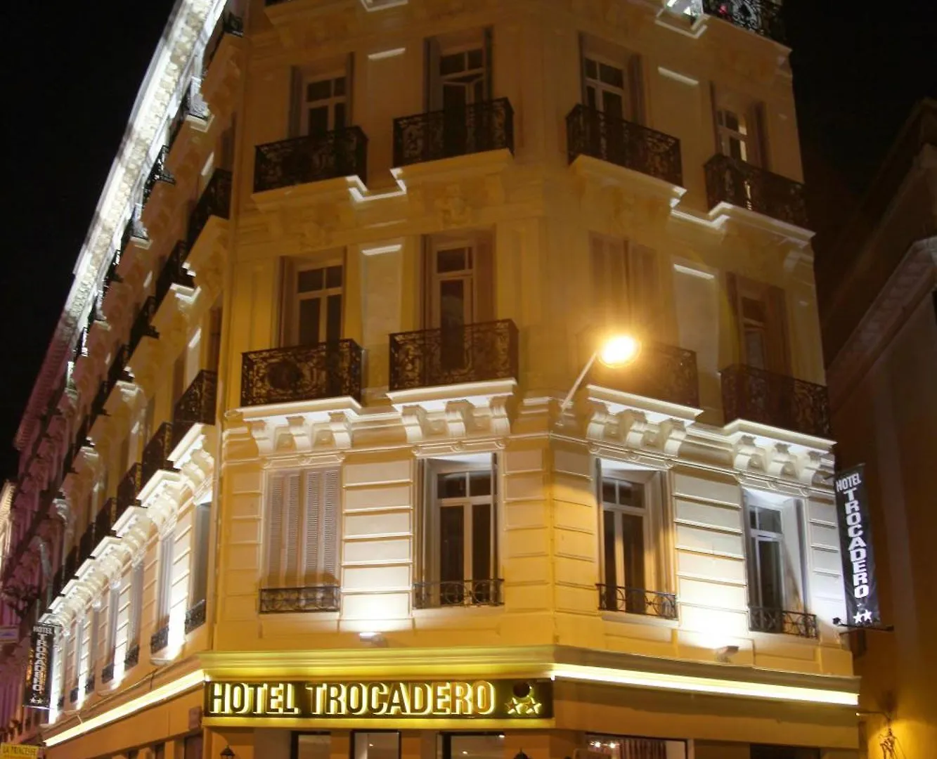 Отель Trocadero Ницца 2*,